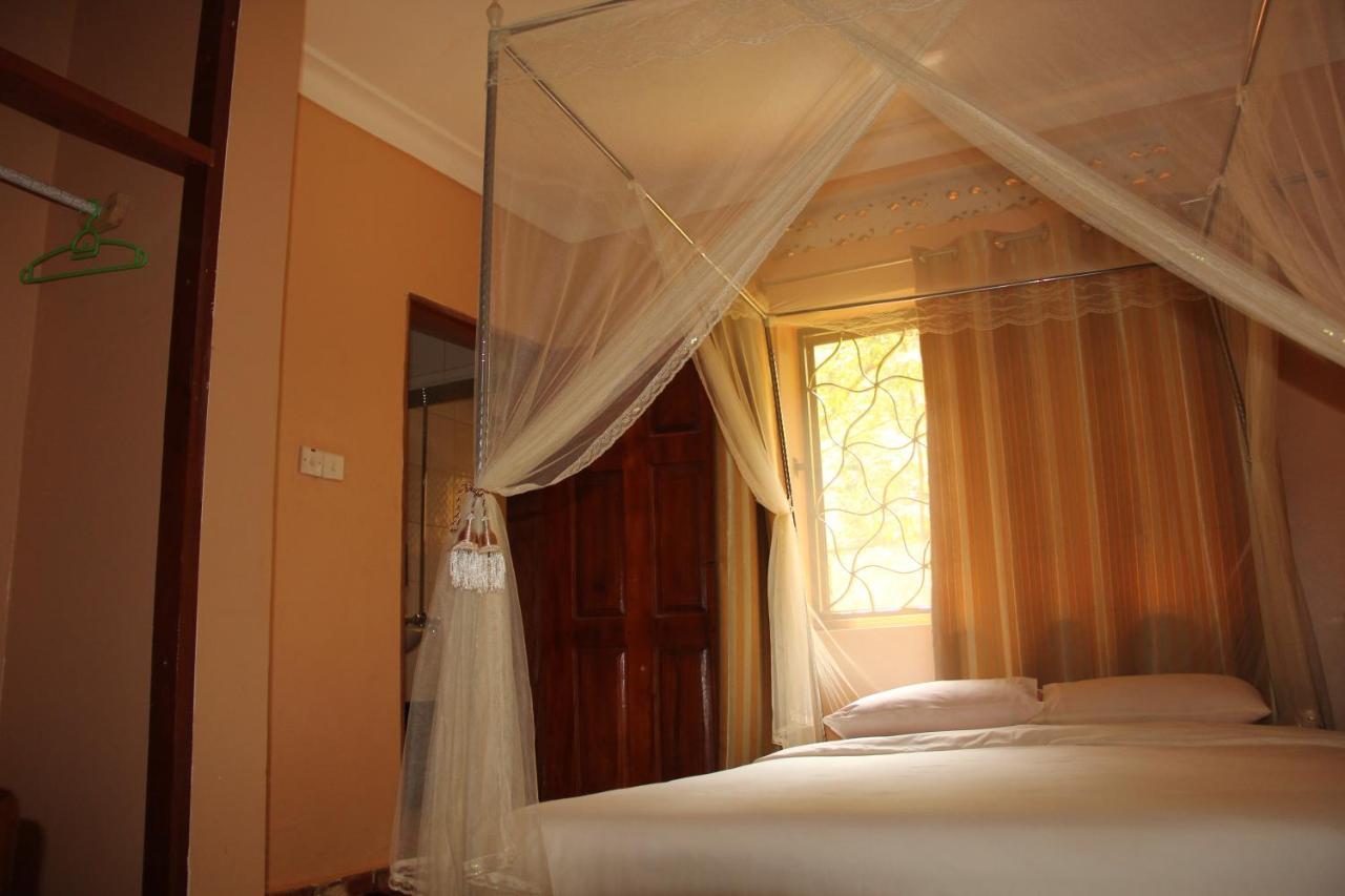 Saltek Forest Cottages Masindi Exterior photo