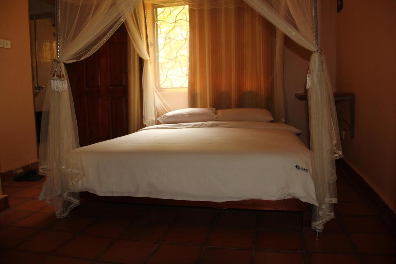 Saltek Forest Cottages Masindi Exterior photo